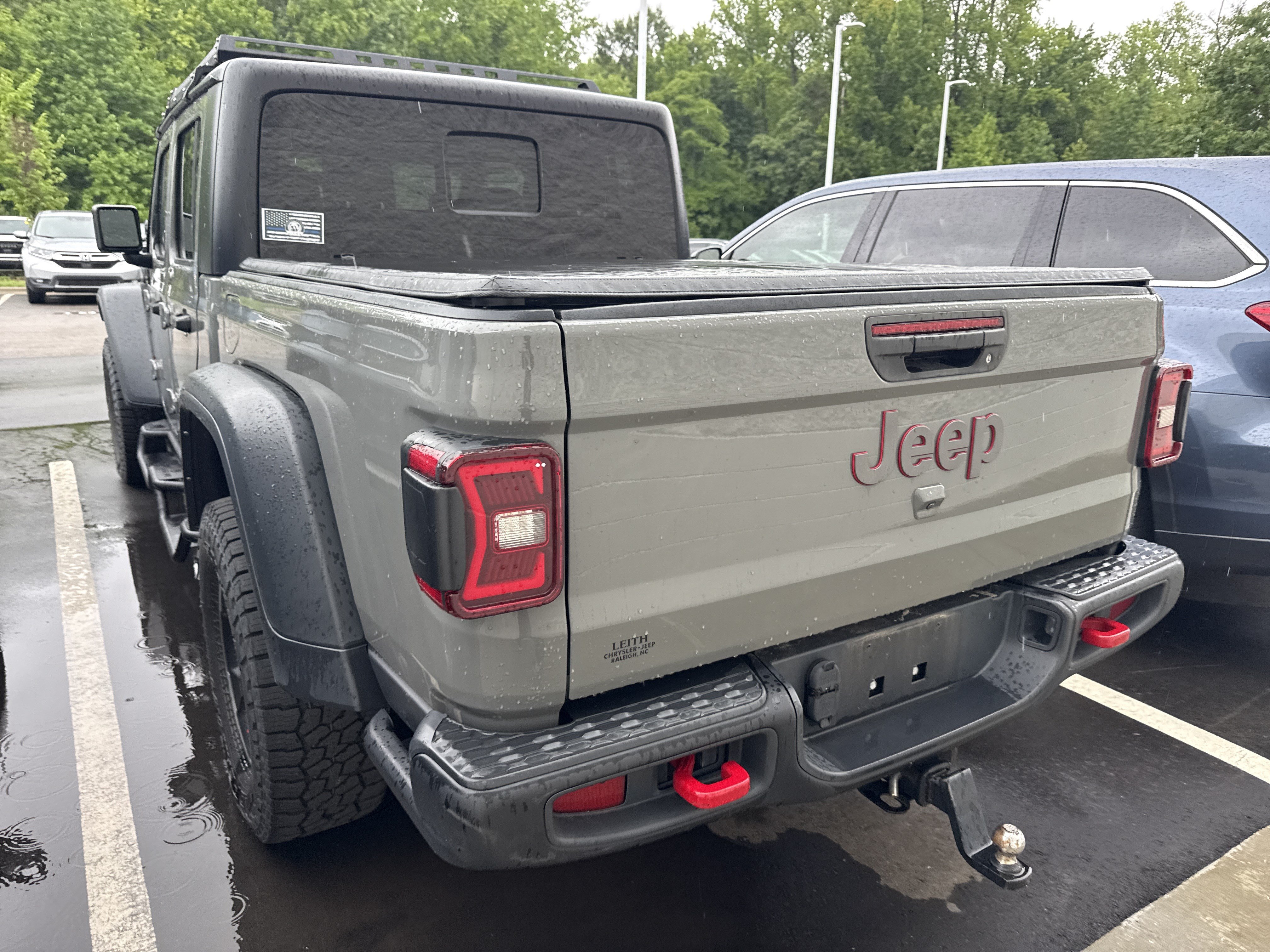 Used 2023 Jeep Gladiator Rubicon w/ Trailer Tow Package AWD/4WD image 9