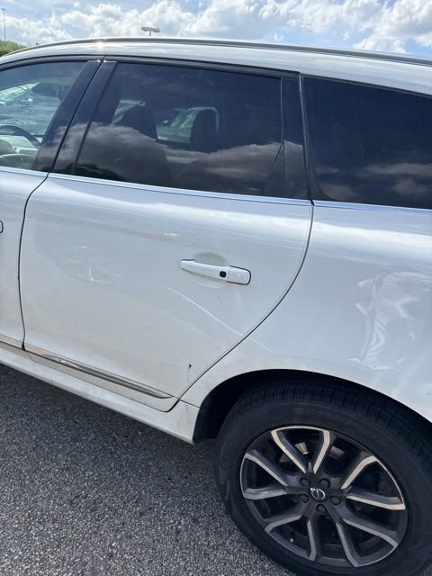 Used 2016 Volvo XC60 T6 Platinum image 8