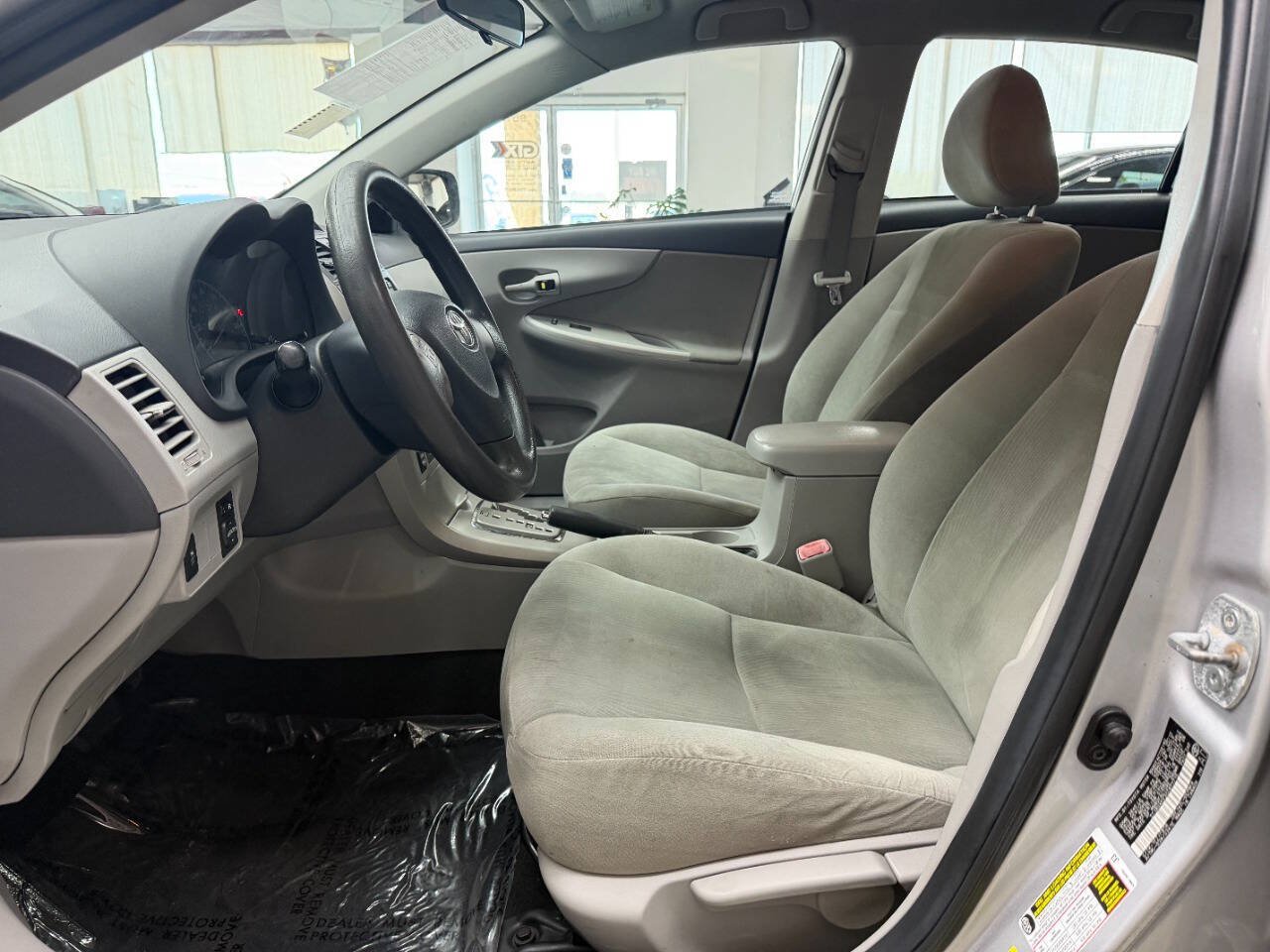 Used 2012 Toyota Corolla LE FWD image 11