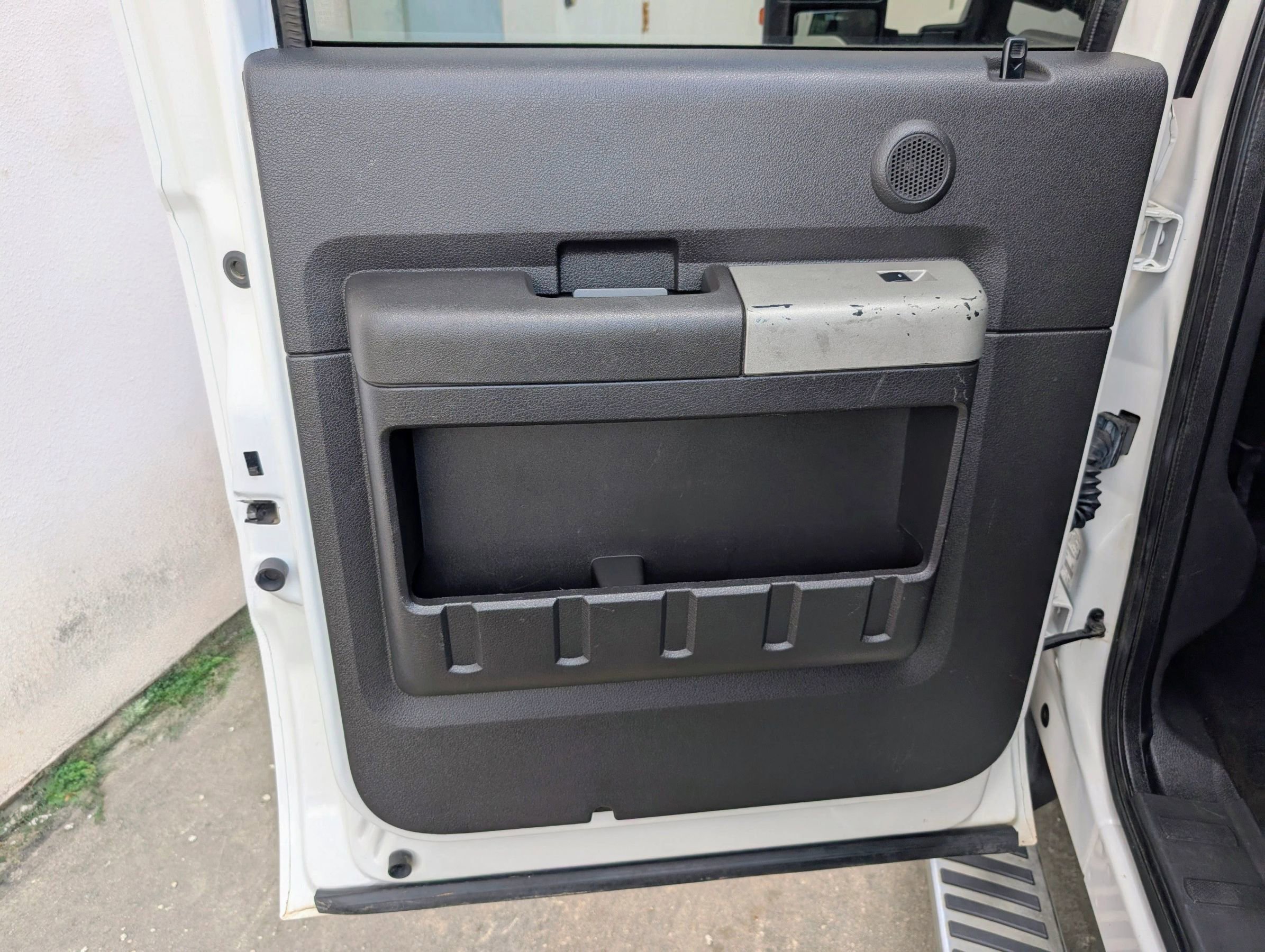 Used 2016 Ford F350 Lariat w/ Chrome Package image 15