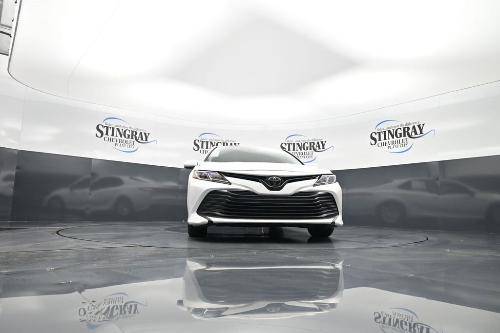 Used 2020 Toyota Camry LE image 18