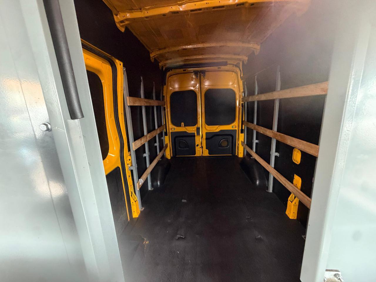 Used 2022 Ford Transit 250 148 High Roof w/ Load Area Protection Package RWD image 29