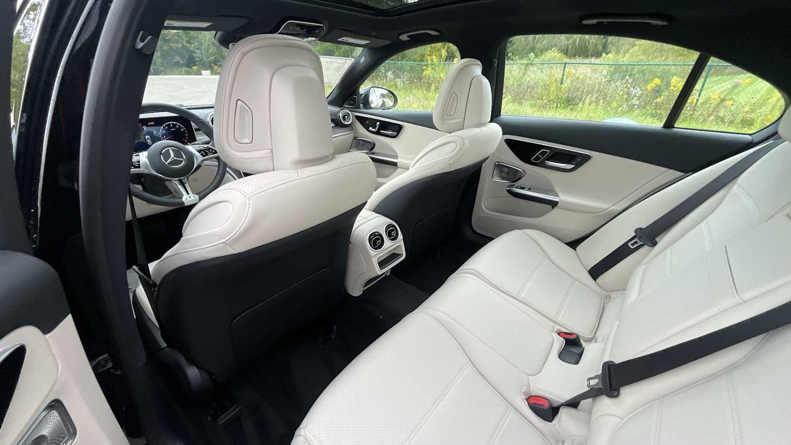 New 2026 Mercedes-Benz C 300 4MATIC Sedan image 12
