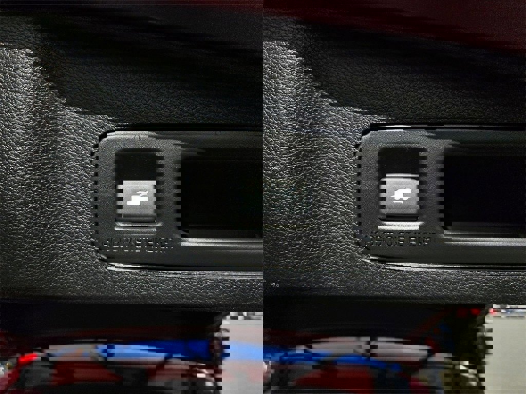 Used 2018 Honda CR-V Touring image 24