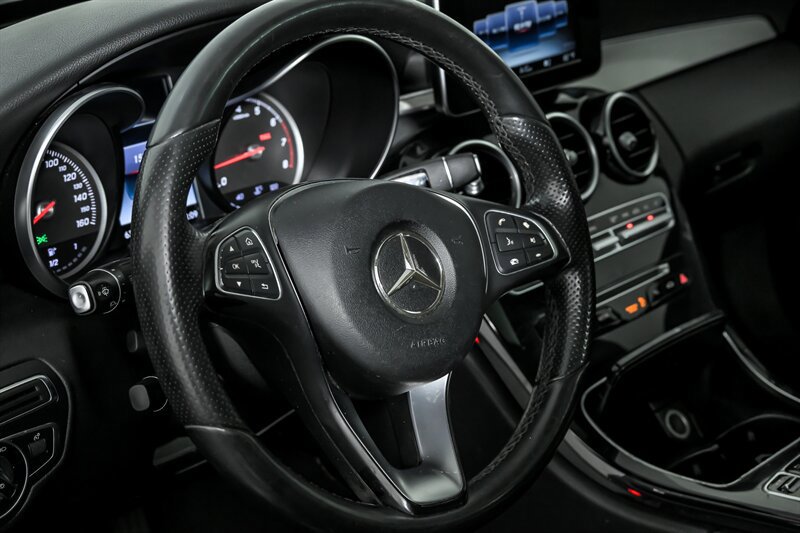 Used 2016 Mercedes-Benz C 300 4MATIC Sedan image 22