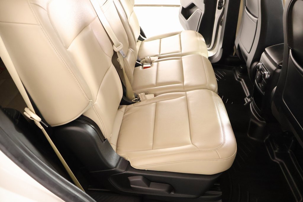 Used 2020 Ford Explorer XLT w/ Equipment Group 202A image 15