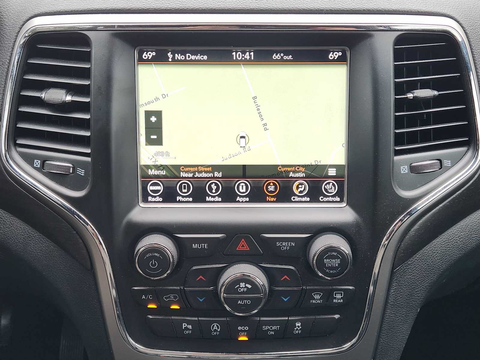 Used 2018 Jeep Grand Cherokee Altitude RWD image 16
