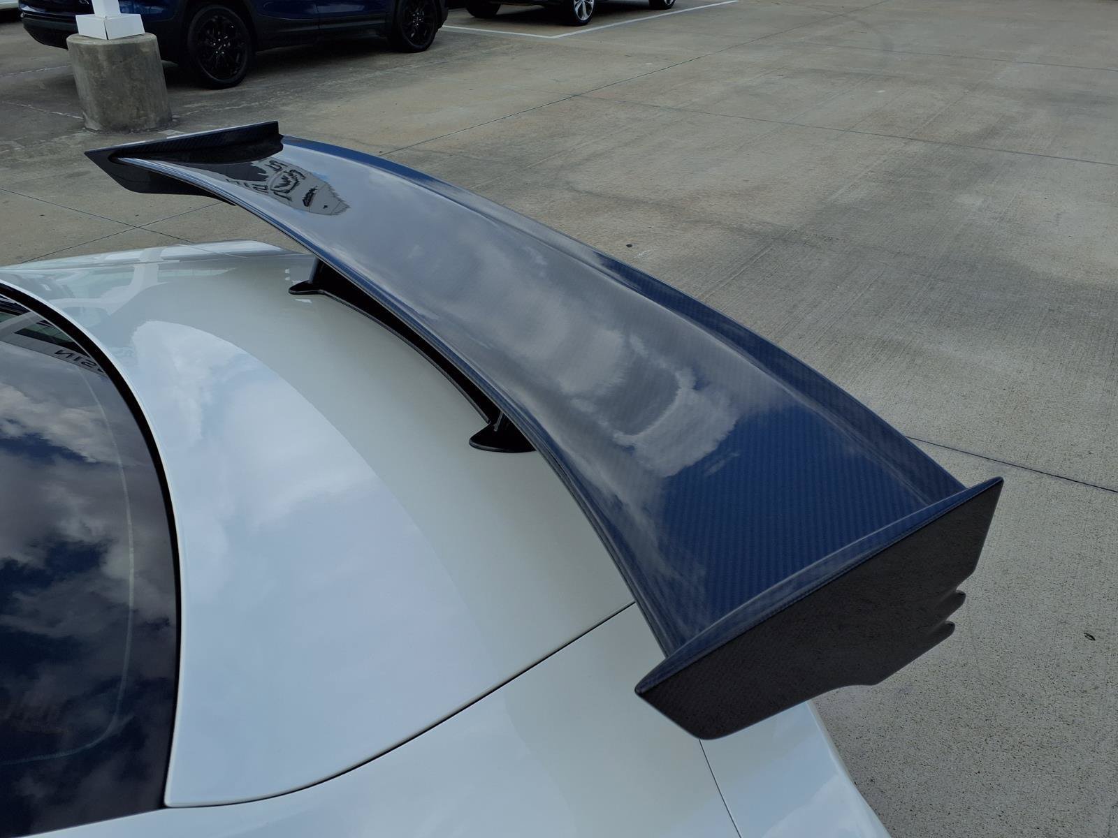Used 2019 Nissan GT-R NISMO AWD/4WD image 10