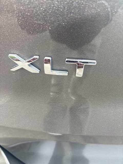 Used 2016 Ford Explorer XLT w/ Equipment Group 202A AWD/4WD image 16