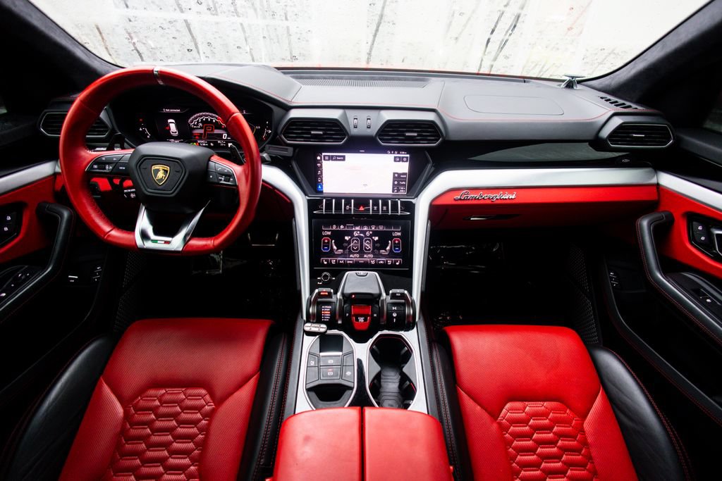 Used 2019 Lamborghini Urus AWD/4WD image 36