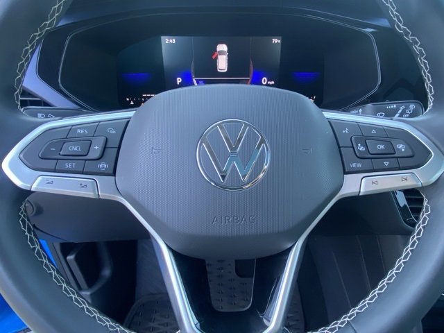 Used 2022 Volkswagen Taos SE w/ Panoramic Sunroof Package image 16