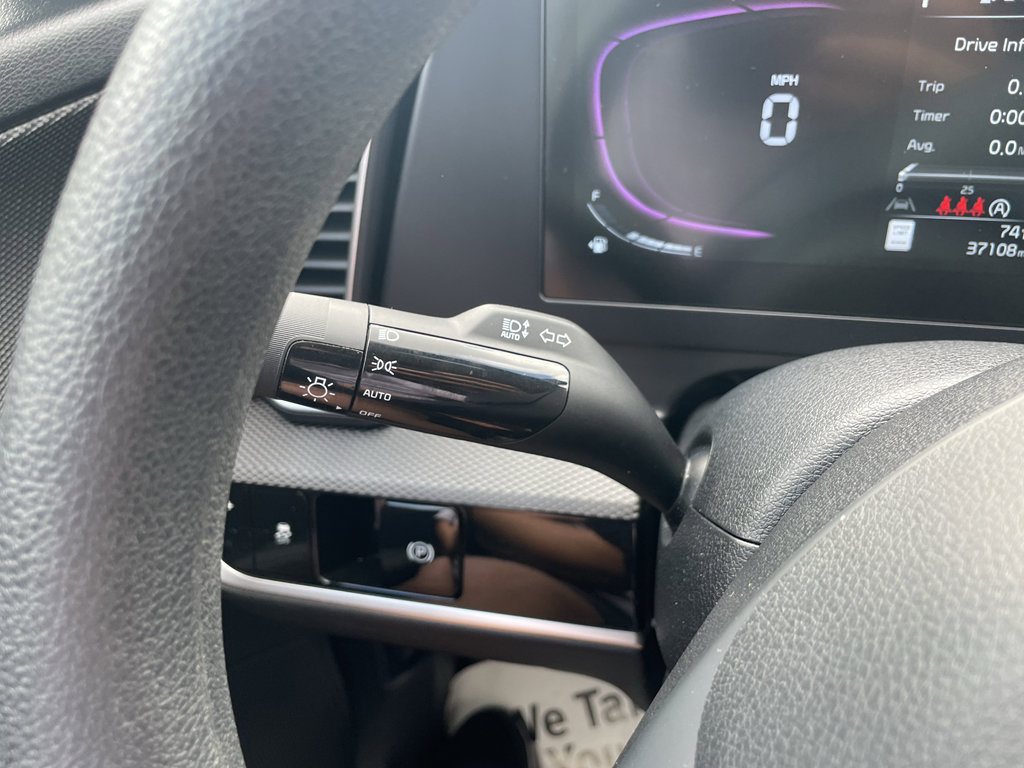 Used 2025 Kia Sportage LX image 20