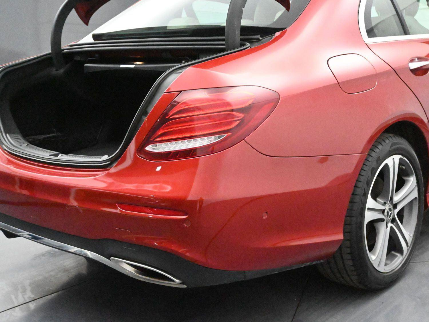 Used 2020 Mercedes-Benz E 350 4MATIC Sedan w/ Parking Assistance Package image 16