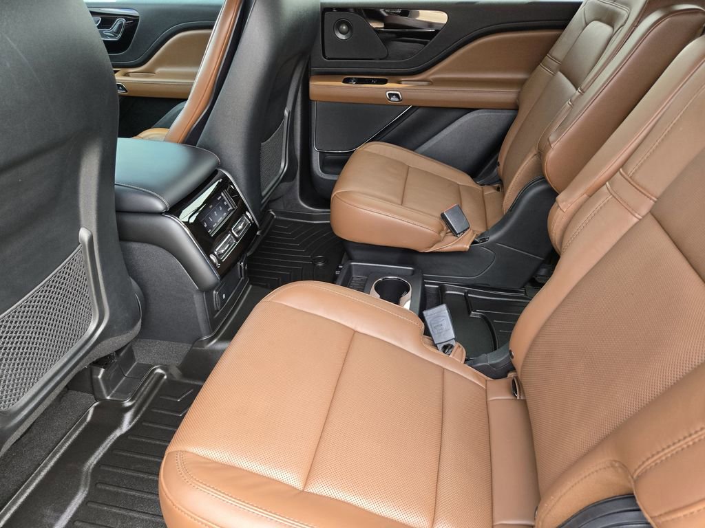 Used 2022 Lincoln Aviator Reserve w/ Equipment Group 201A image 18