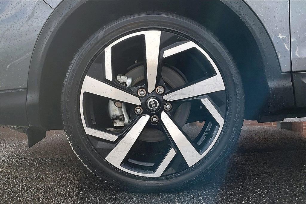 Used 2022 Nissan Rogue Sport SL w/ Premium Package image 9