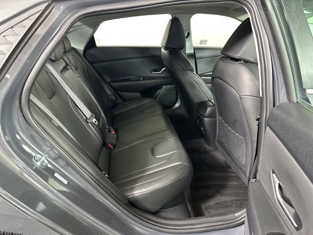 Used 2025 Hyundai Elantra Limited image 27