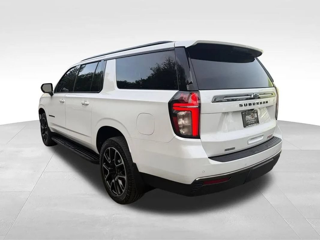 Used 2021 Chevrolet Suburban RST RWD image 4