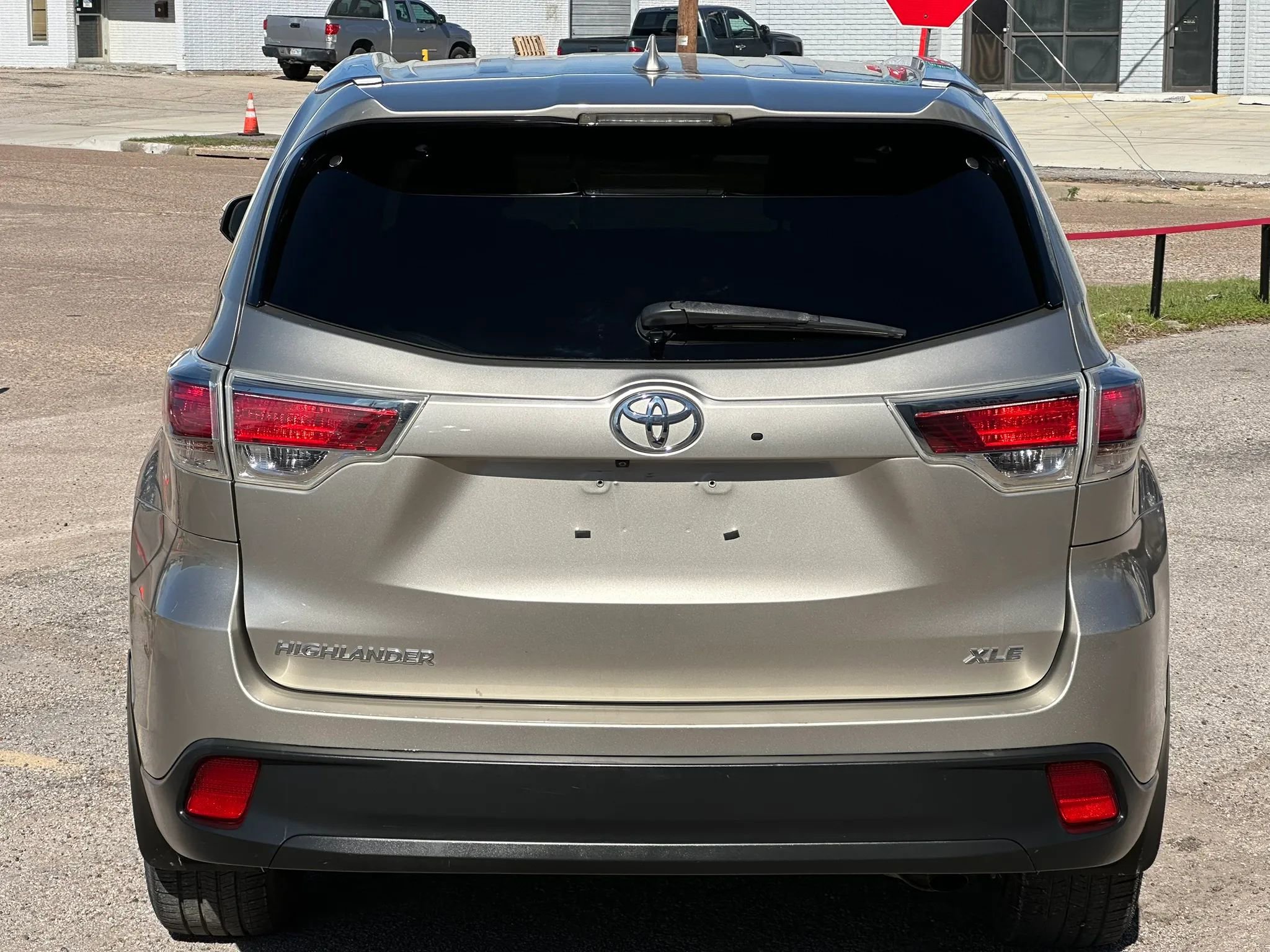 Used 2015 Toyota Highlander XLE image 5