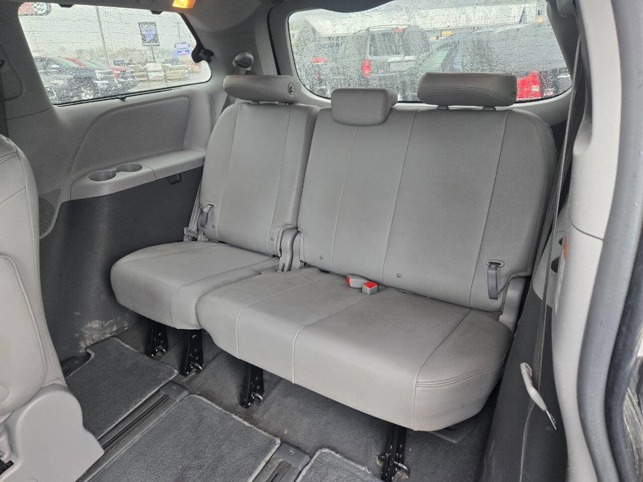 Used 2019 Toyota Sienna XLE Premium w/ Carpet Mat Package AWD/4WD image 12