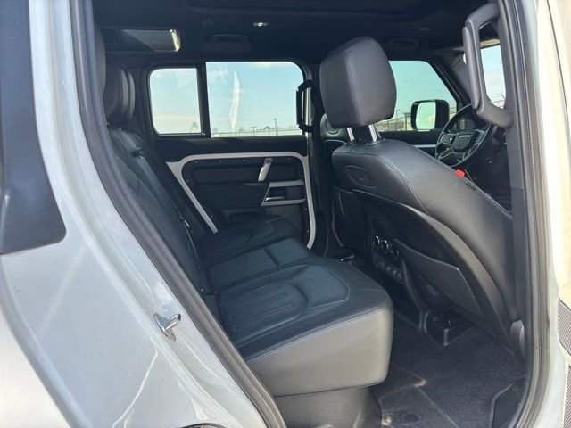Used 2022 Land Rover Defender 110 X-Dynamic SE image 11