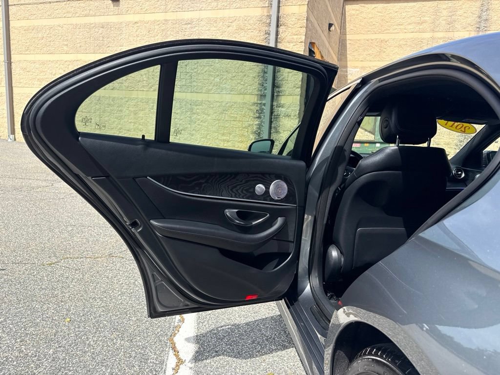 Used 2017 Mercedes-Benz E 300 4MATIC image 15