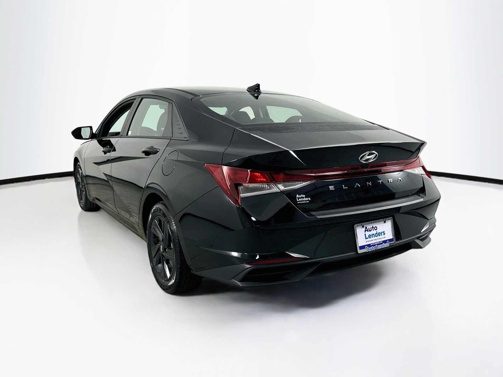Used 2023 Hyundai Elantra SEL FWD image 7