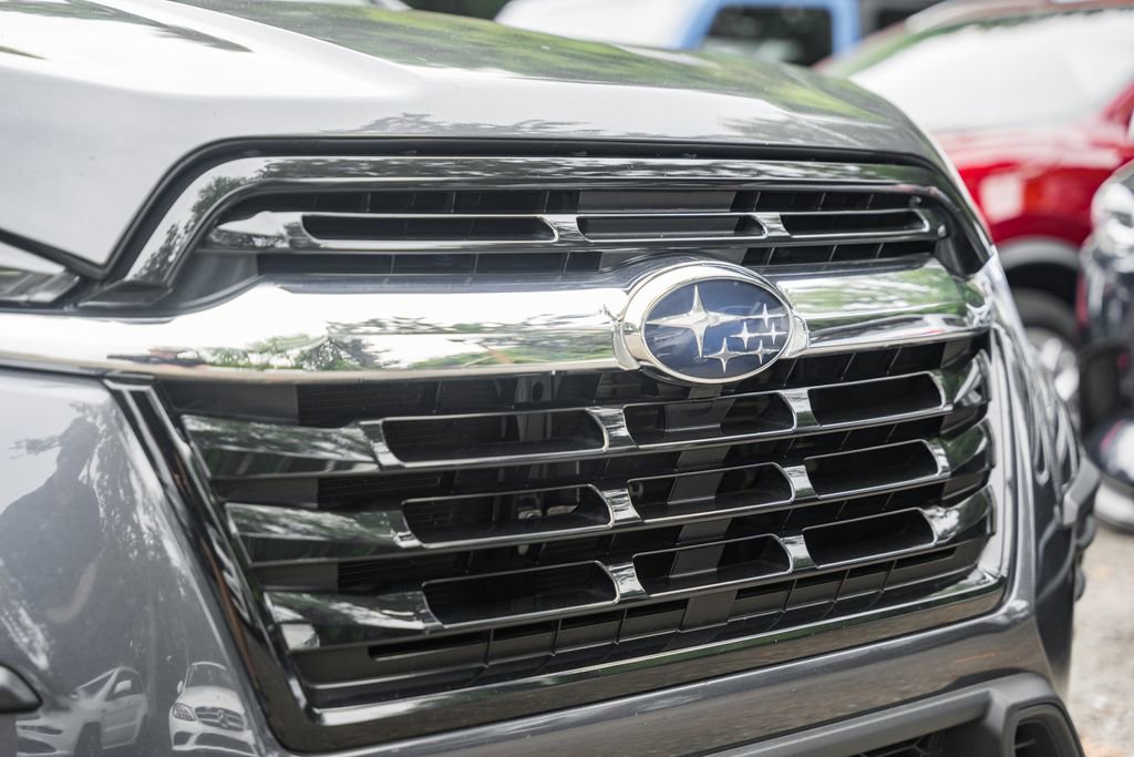 Used 2023 Subaru Ascent Limited image 12