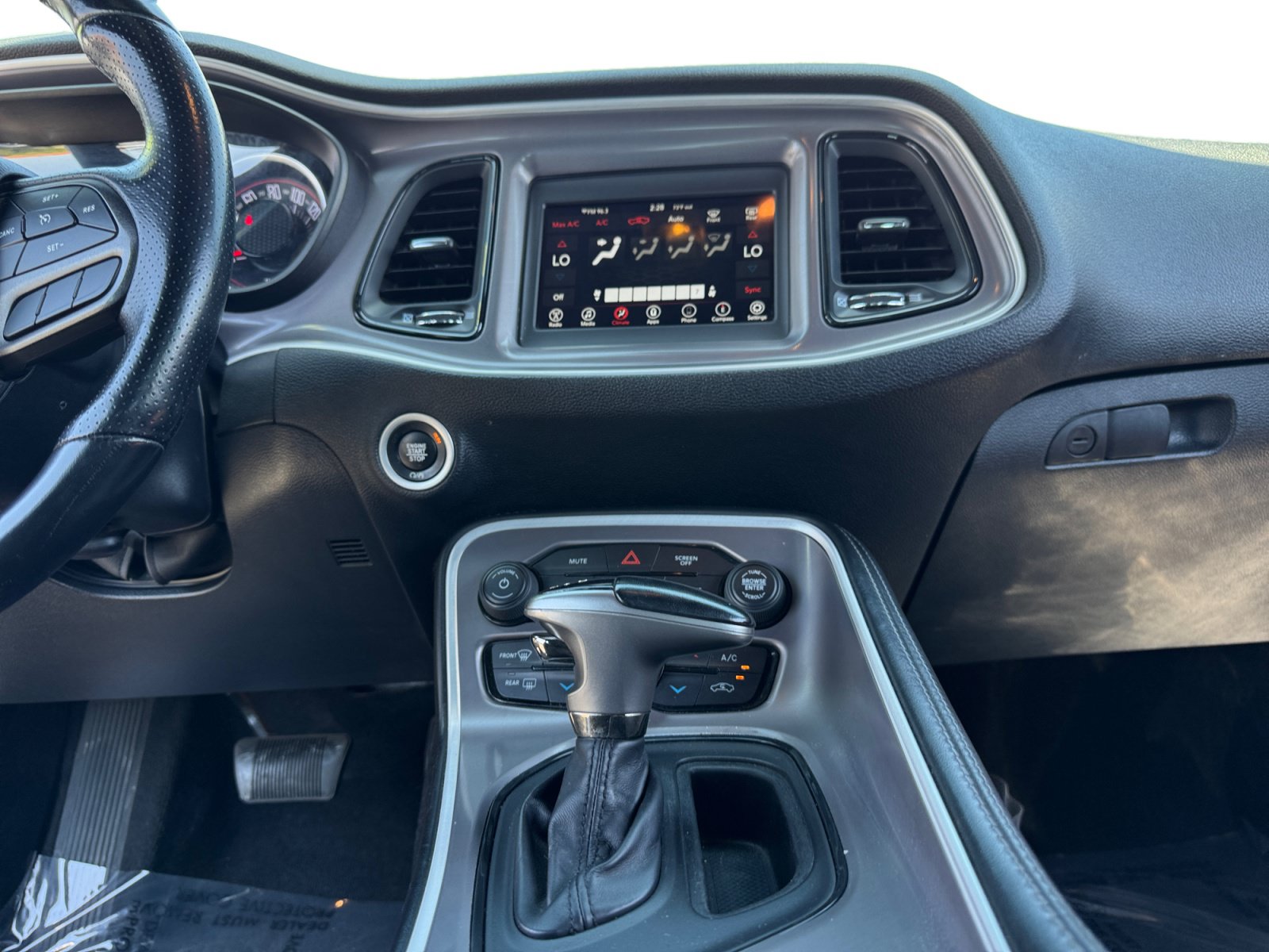 Used 2022 Dodge Challenger GT AWD/4WD image 11