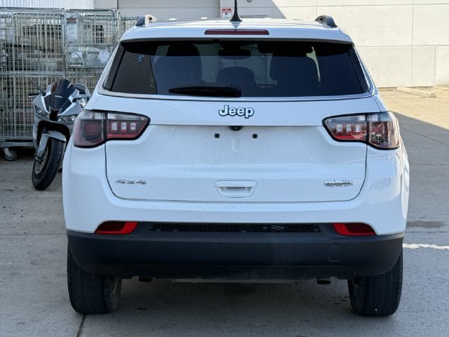 Used 2024 Jeep Compass Latitude AWD/4WD image 5