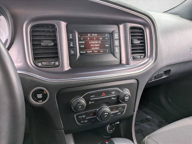 Used 2017 Dodge Charger SE w/ Blacktop Package RWD image 19
