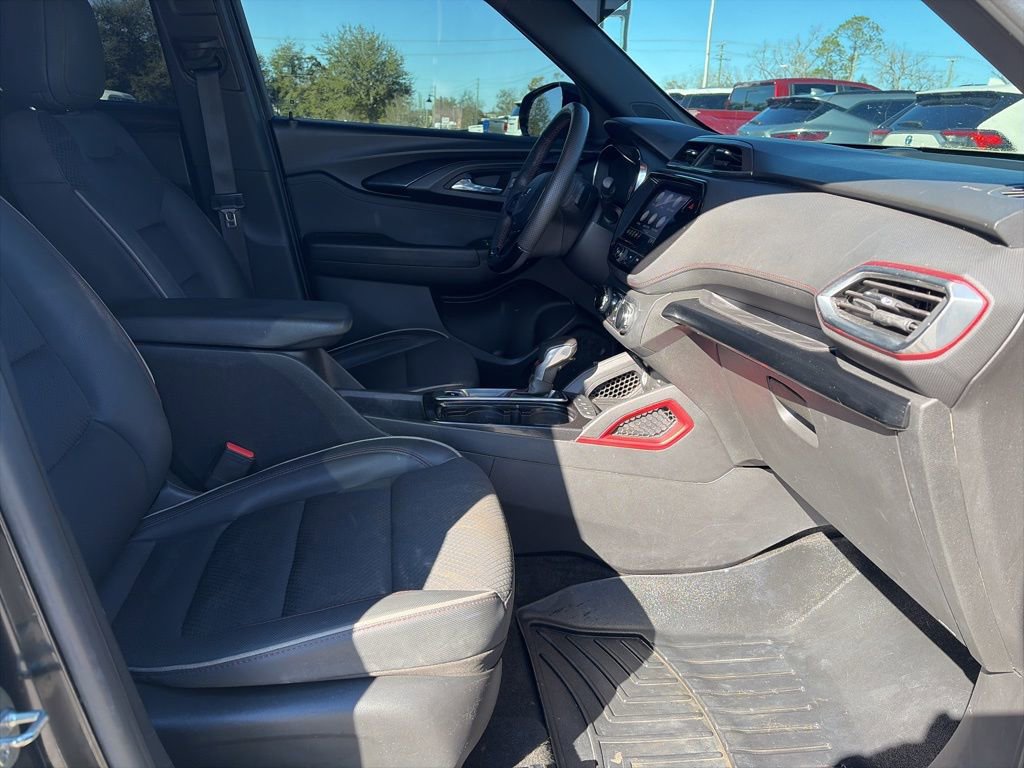 Used 2022 Chevrolet TrailBlazer RS w/ Technology Package image 9