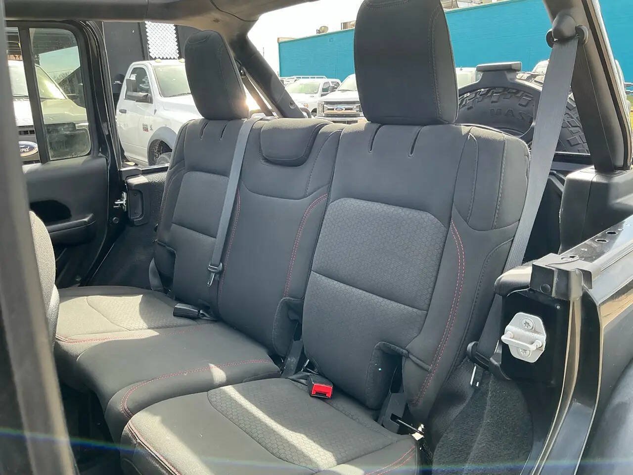 Used 2020 Jeep Wrangler Unlimited Rubicon AWD/4WD image 17