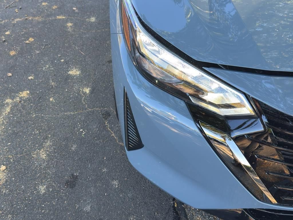 New 2025 Nissan Sentra SR image 9