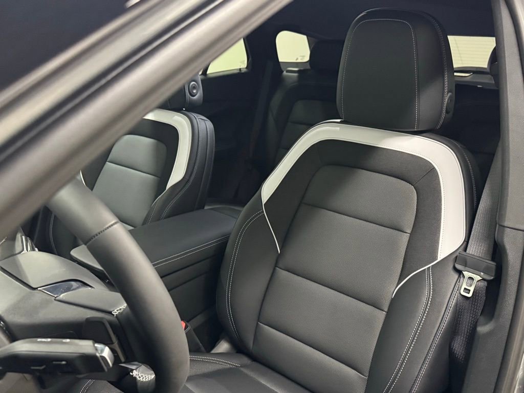 New 2025 Chevrolet Blazer EV LT image 40