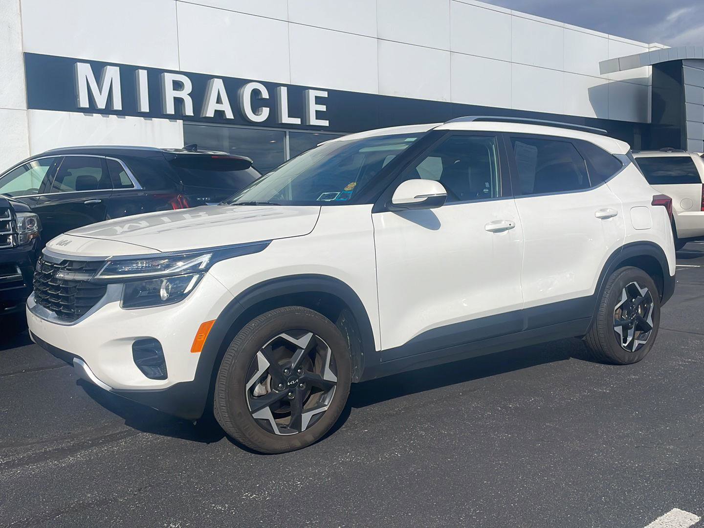 Used 2024 Kia Seltos EX