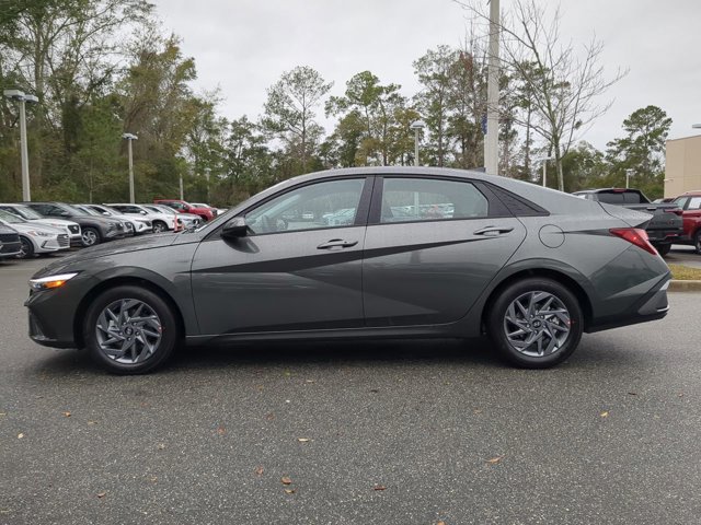 New 2026 Hyundai Elantra Sport FWD image 8