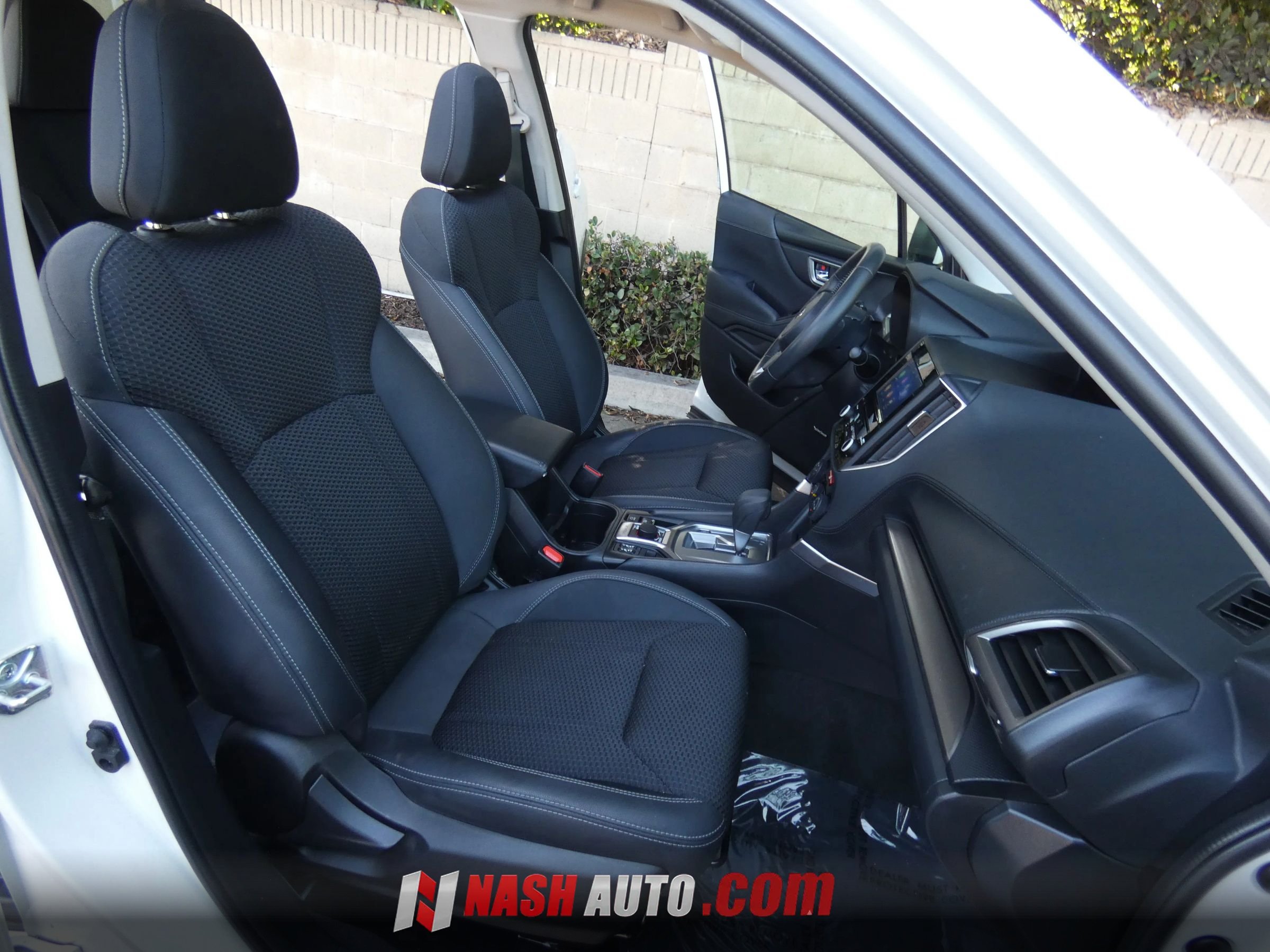 Used 2023 Subaru Forester Premium AWD/4WD image 28