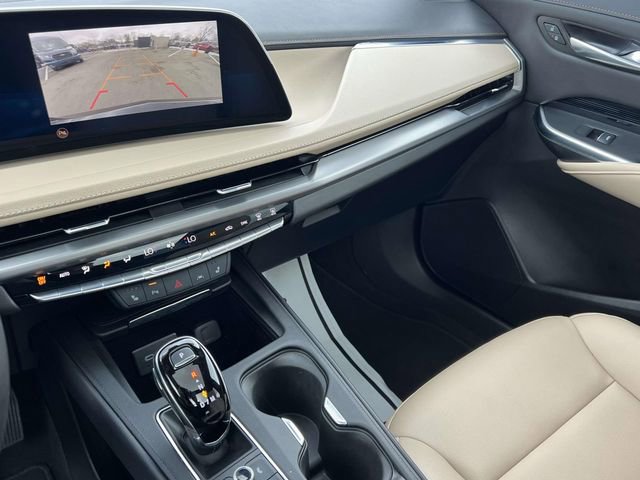 Certified 2024 Cadillac XT4 Luxury w/ Cold Weather Package image 28