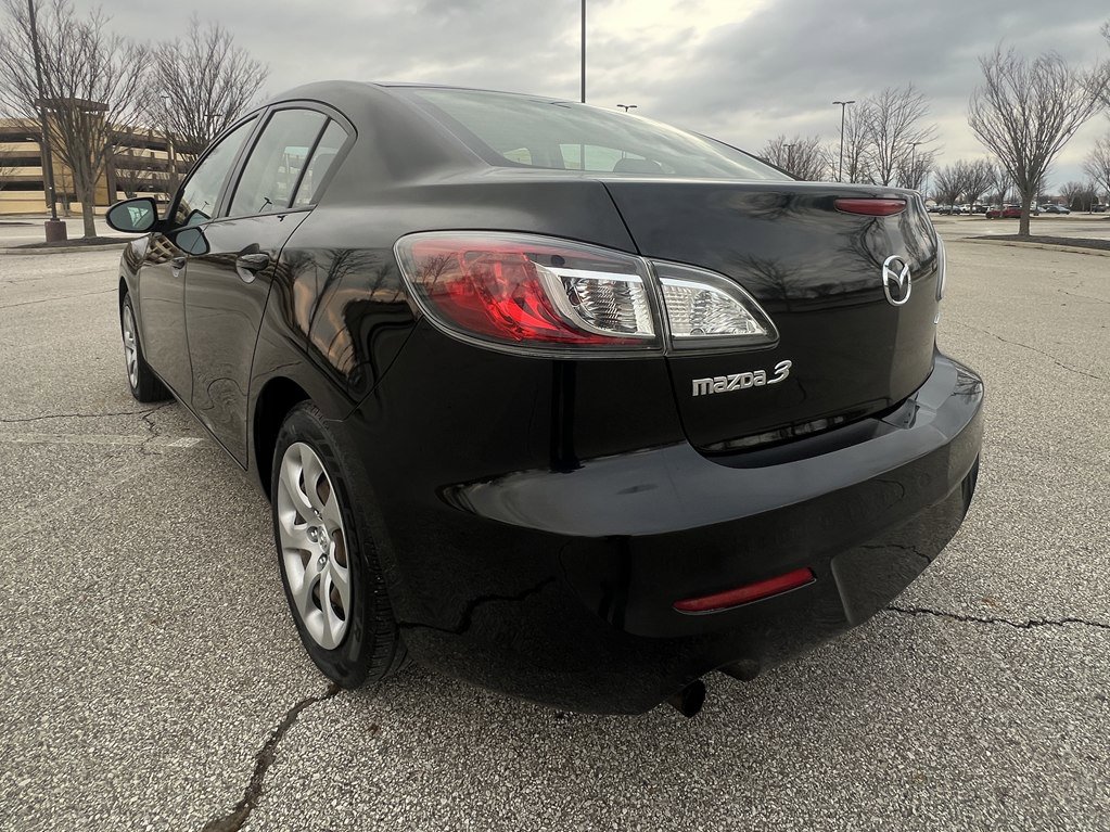 Used 2013 MAZDA MAZDA3 i Sport image 3