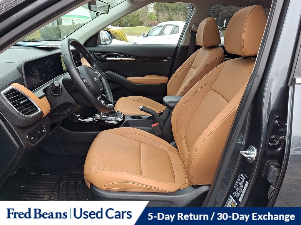 Used 2024 Kia Seltos EX image 15
