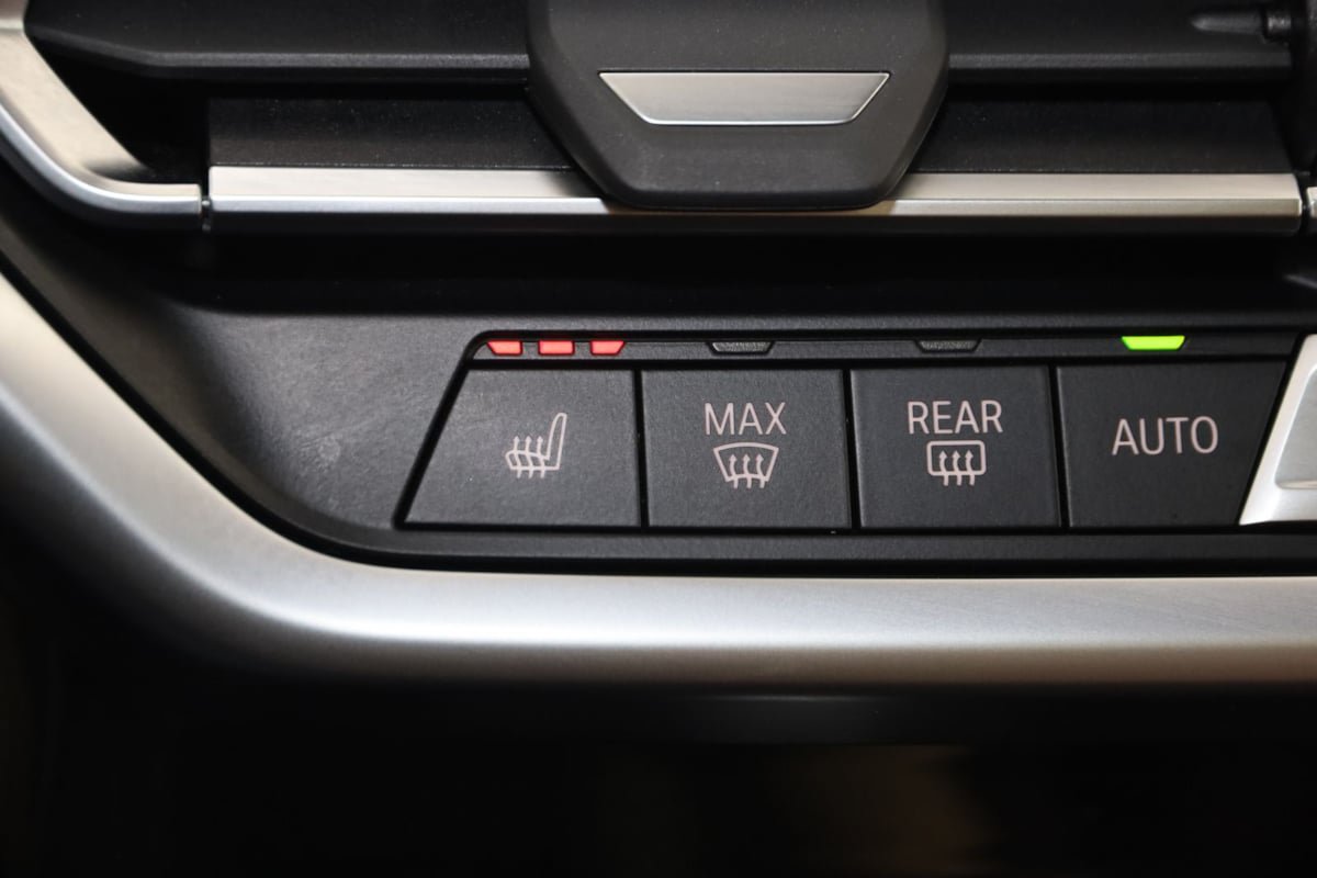 Used 2023 BMW X3 xDrive30i w/ Premium Package AWD/4WD image 8