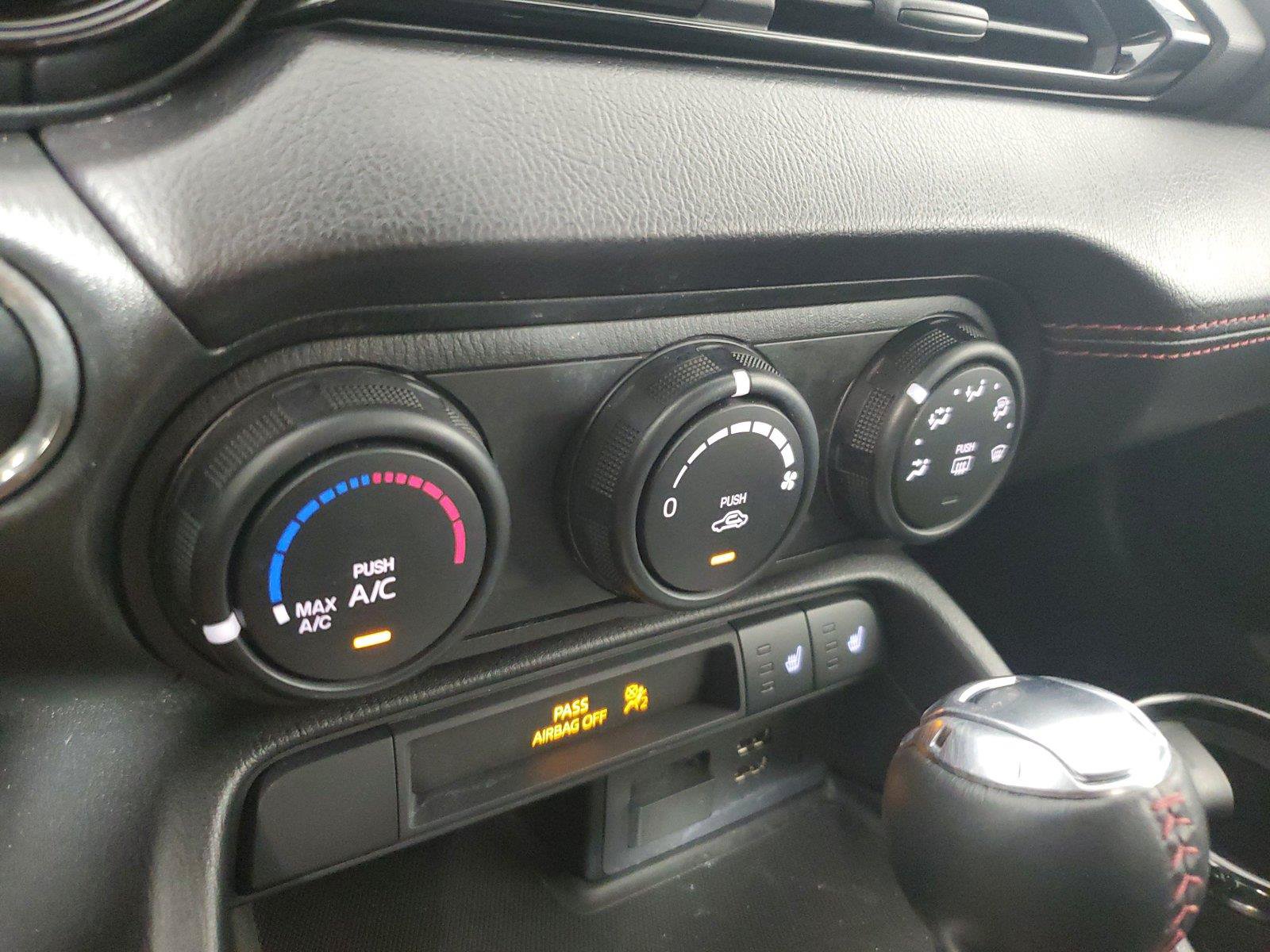 Used 2019 MAZDA MX-5 Miata Club RWD image 23