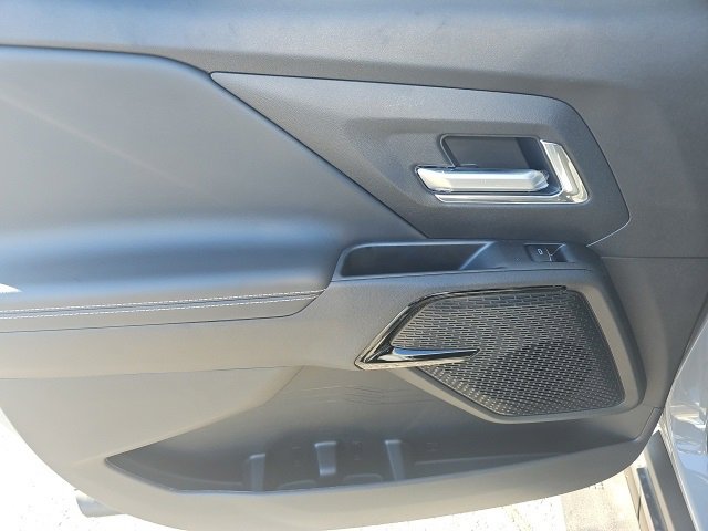 New 2025 Chevrolet Silverado EV LT image 13