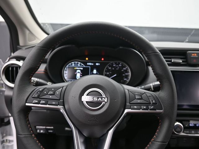 New 2025 Nissan Versa SR w/ Trunk Package FWD image 18