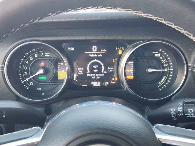 Used 2023 Jeep Wrangler Unlimited Sahara AWD/4WD image 7