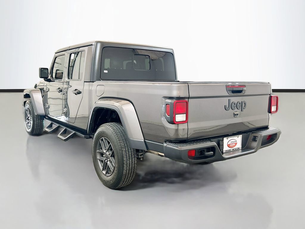 Used 2024 Jeep Gladiator Sport image 6