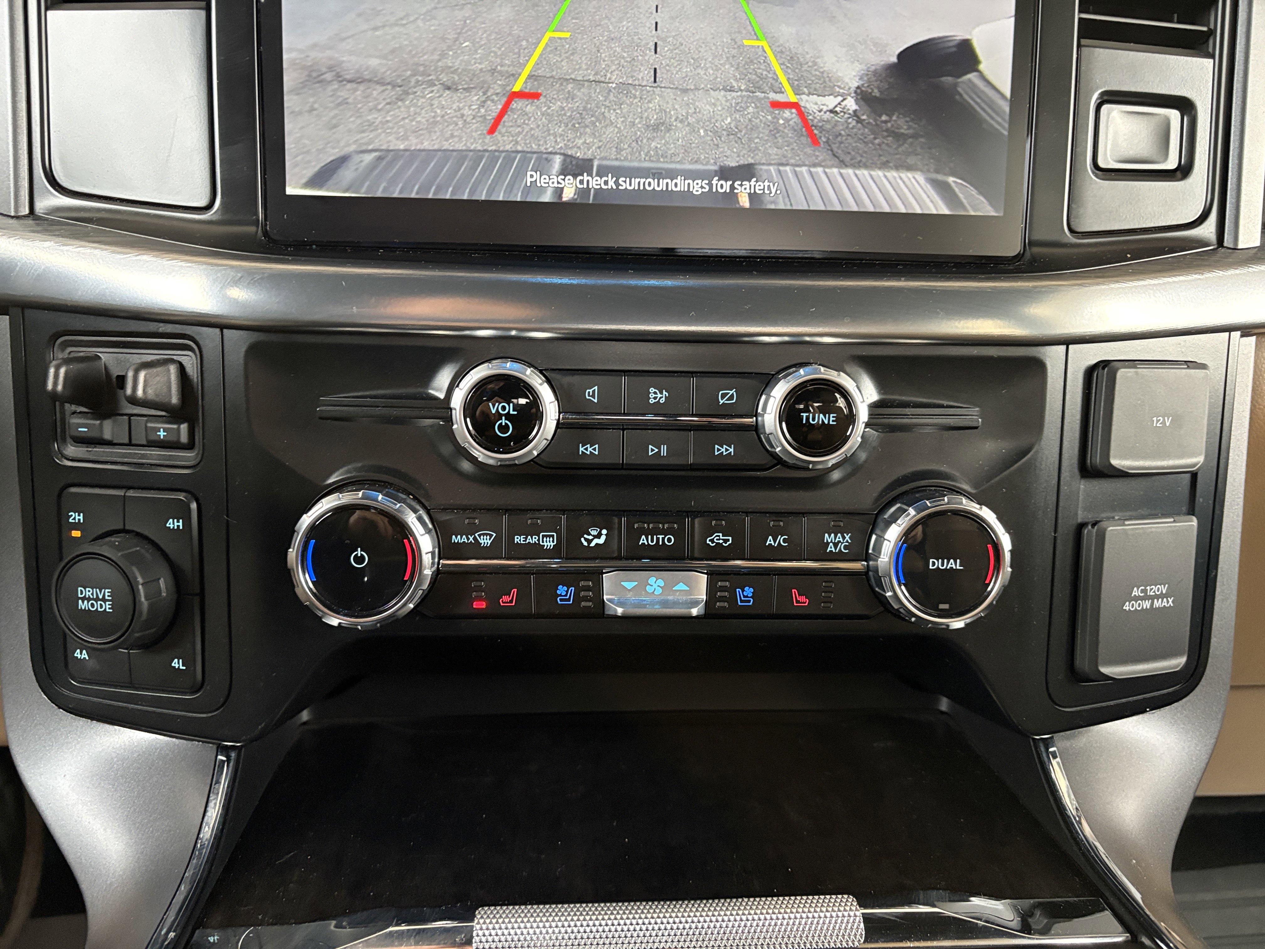 Used 2023 Ford F150 Lariat image 29