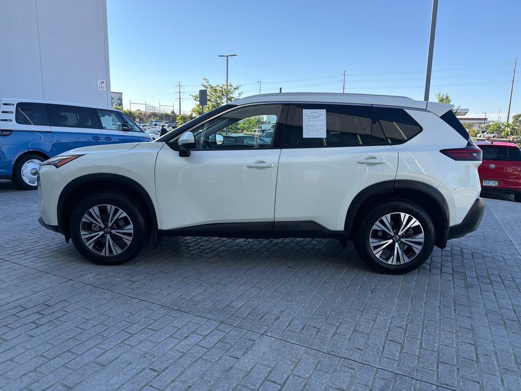 Used 2021 Nissan Rogue SV w/ Premium Package AWD/4WD image 2