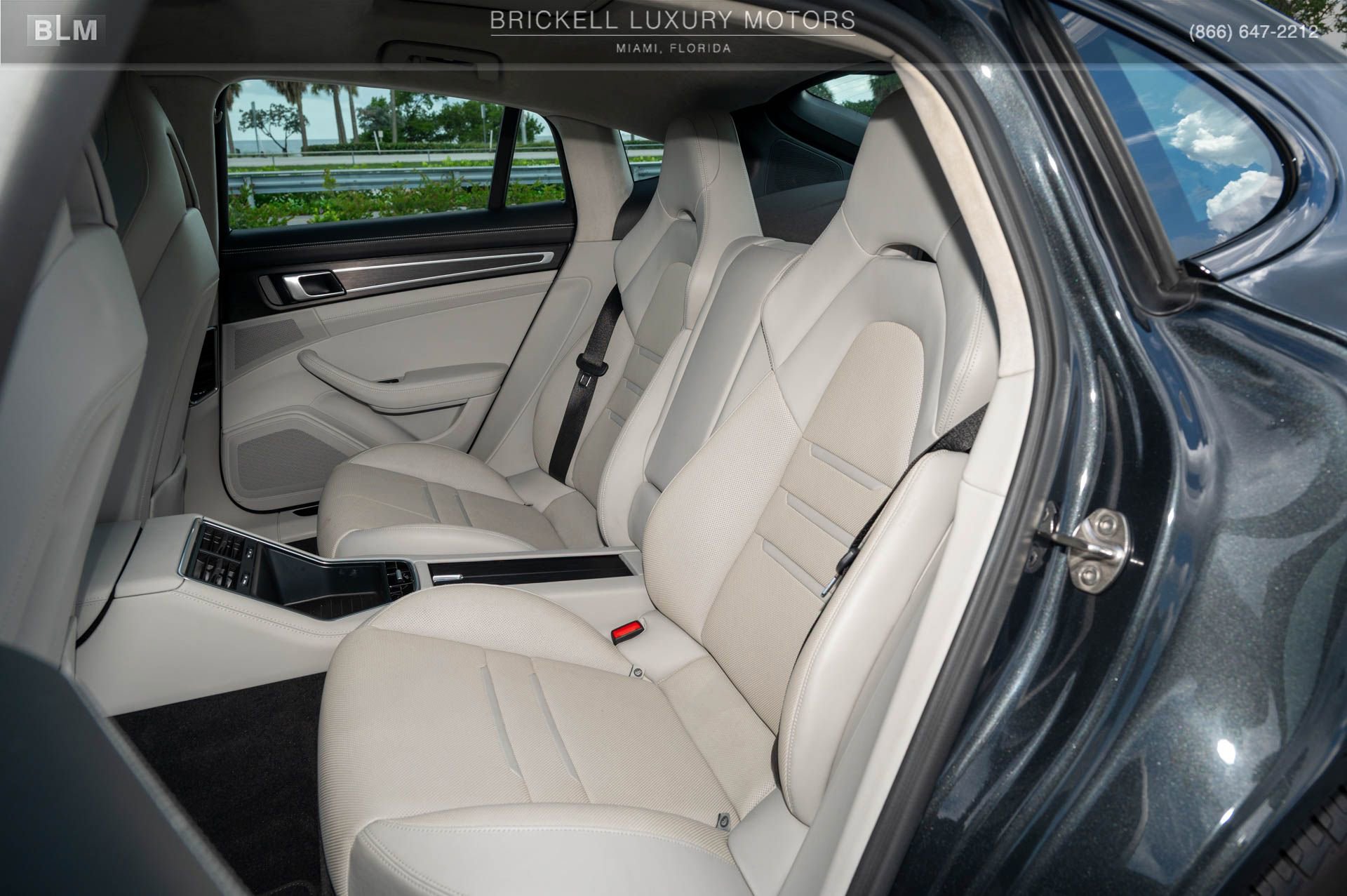 Used 2022 Porsche Panamera GTS image 7