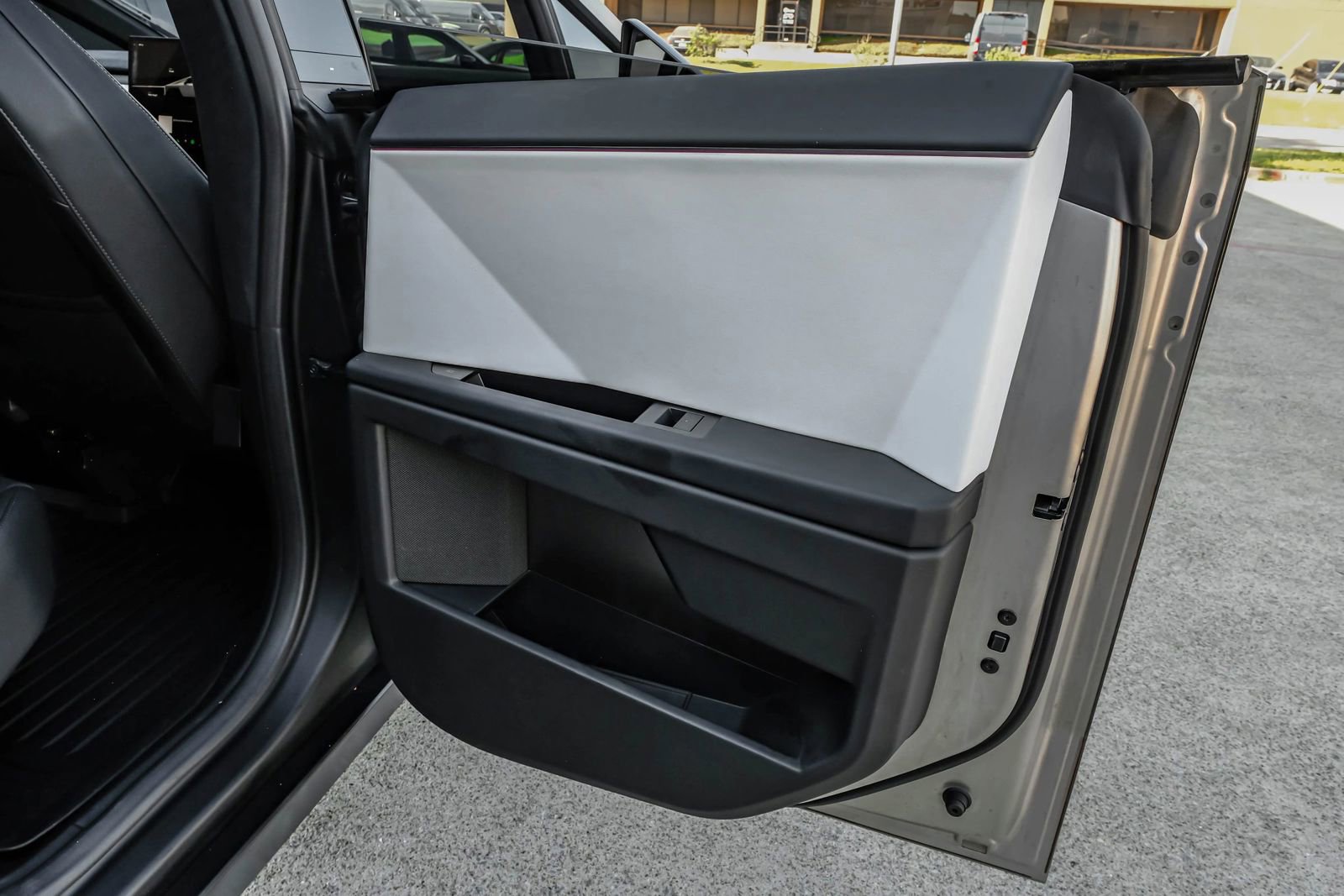 Used 2024 Tesla Cybertruck Cyberbeast AWD/4WD image 58